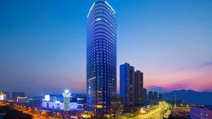 Exterior - Howard Johnson Plaza By Wyndham Ningbo (Ningbo)