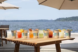 Outdoor dining - Hyatt Regency Lake Washington (Renton)