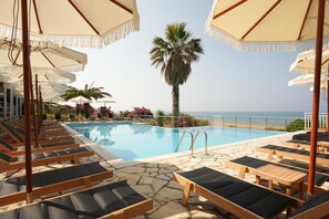Outdoor pool - Marina Bay Hotel Aparthotel (Kefalonia)