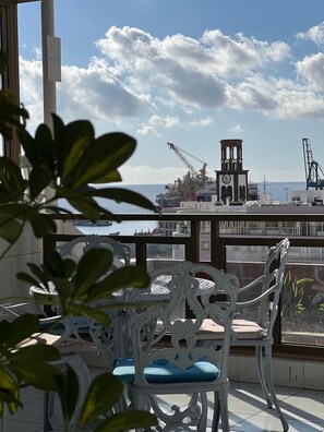 รับประทานอาหารกลางแจ้ง