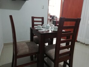 Khu ăn uống