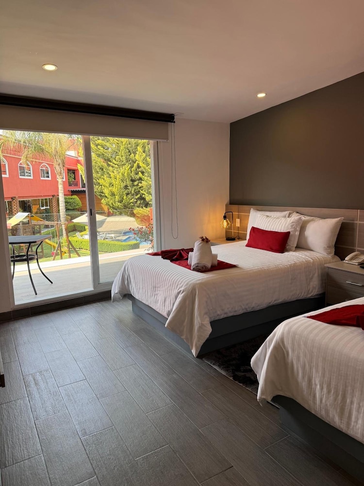 Hotel Quinto Sol by null