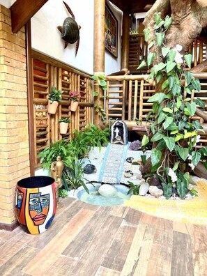 숙박 시설 구내