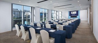 Holiday Inn Express Xichang City Center