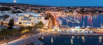 Riva Luxury Hotel