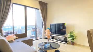 Superior Apartment, 4 Bedrooms, Balcony, City View | Living area
