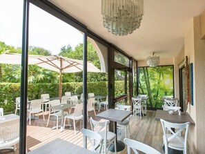 Dining - Bahia Hotel (Villeneuve-Loubet)