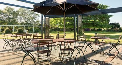 Heartland Hotel Croydon