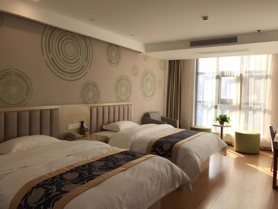 Greentree Inn Jiangsu Suqian Sucheng District Weishanhu Road Business Hotel
