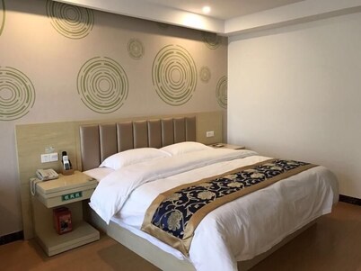 Greentree Inn Jiangsu Suqian Sucheng District Weishanhu Road Business Hotel