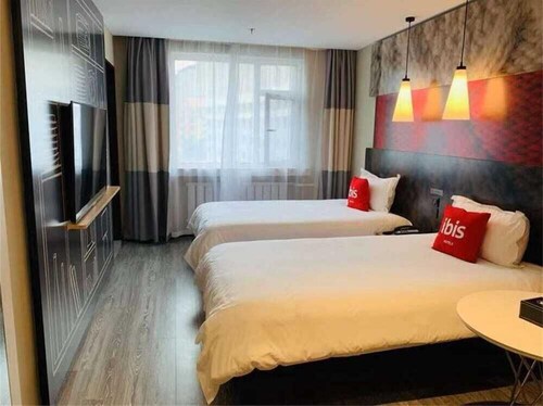 Ibis Jilin Beishan Park