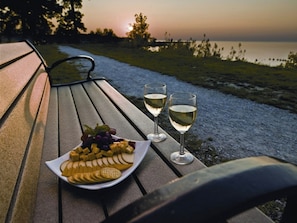 Property grounds - The Lodge At Geneva On The Lake (Geneva)