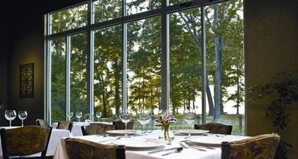 The Lodge At Geneva On The Lake