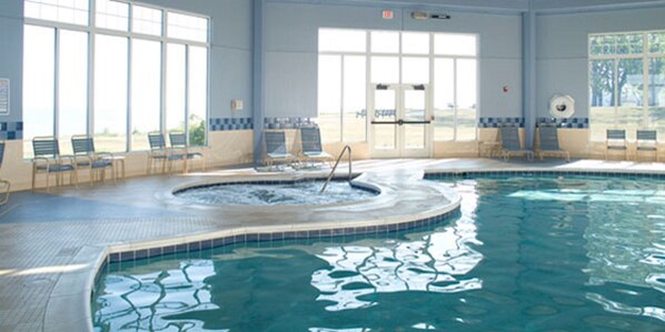 Pool - The Lodge At Geneva On The Lake (Geneva)