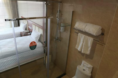 Greentree Inn Shanxi Luliang Fengshan Road Central Park Express Hotel
