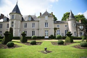 Exterior - Haras de la Potardiere (Crosmieres)