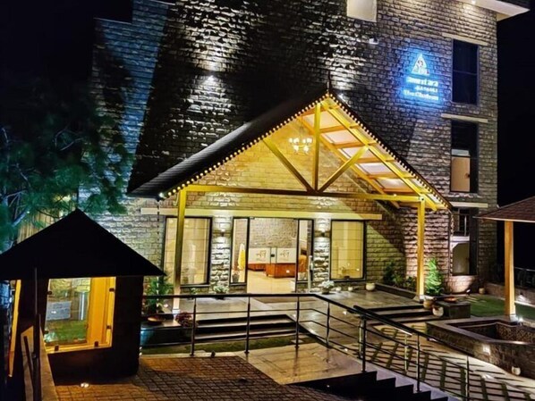 Exterior - Amritara the Chateau, Kasauli (Kasauli)