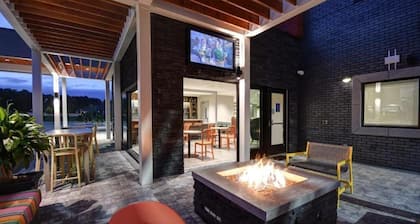 Home2 Suites