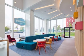 Interior - Hampton By Hilton Barcelona Fira Gran Via (L'Hospitalet de Llobregat)
