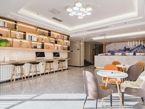 Dining - Green Tree Inn Express Beijing Wukesong Metro Station 301 PLA General Hospital (Beijing)