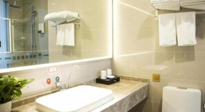 Bathroom - Greentree Inn Bozhou Qiaocheng District Bowu Industrial Park Business Hotel (Bozhou)