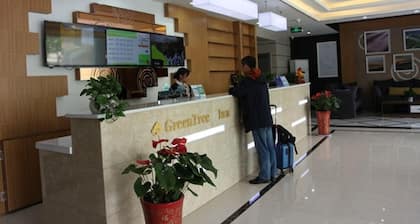 Greentree Inn Zaozhuang High-speed Train Station Express Hotel