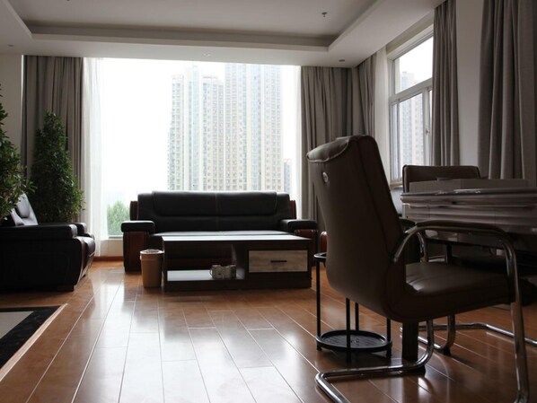 Living area - Greentree Inn Zaozhuang High-speed Train Station Express Hotel (Zaozhuang)