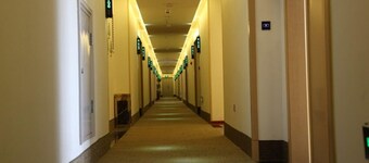 Greentree Inn Zaozhuang High-speed Train Station Express Hotel