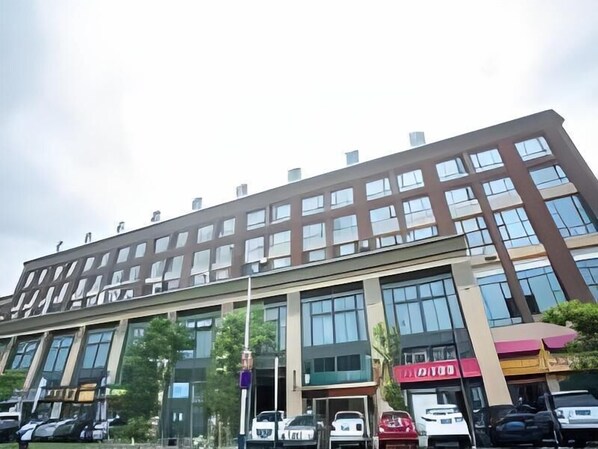 Exterior - Greentree Inn Zhoushan Bai Quan Profusion Plaza Express Hotel (Zhoushan)