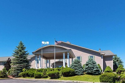 Quality Inn and Suites Schoharie Near Howe Caverns NY