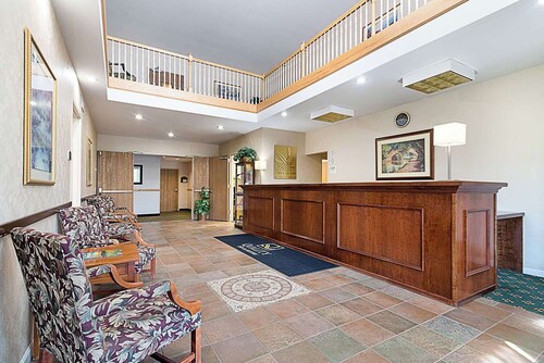 Quality Inn and Suites Schoharie Near Howe Caverns NY