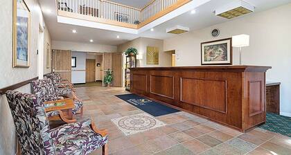 Quality Inn and Suites Schoharie Near Howe Caverns NY