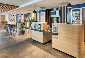 Lobby - B&B Hotel Deauville-touques (Touques)