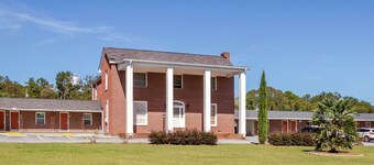 Rodeway Inn and Suites Walhalla SC
