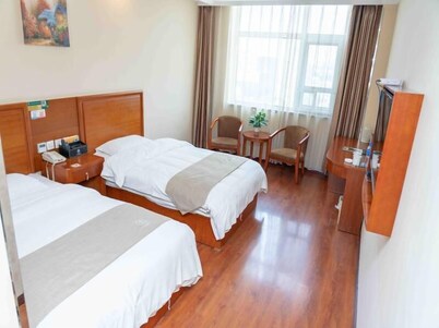 Greentree Inn Tangshan Ring Road South Ring and Fuxing Road Express Hotel