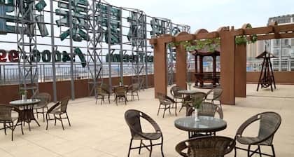 Greentree Inn Jishou Longshan County Yuelu Avenue Business Hotel