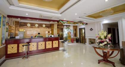 Greentree Inn Zhenjiang Yangzhong North Gangdong Road Food Street Express Hotel