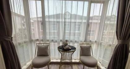 Shell Shanghai Baoshan District Songbin Road Subway Station Hotel