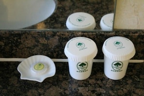 Bathroom amenities - Greentree Inn Beijing Changping Tiantongyuan East Taipingzhuang Road Express Hotel (Beijing)