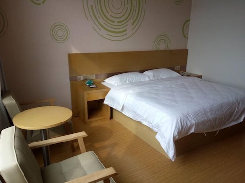 Greentree Inn Qingdao Jiaozhou Jiaoping Road Aviation Industry Park Express Hotel