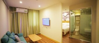 Vatica Qingdao Jiaozhou City Zhengzhou East Road Commercial Center Hotel