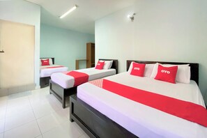 Room - OYO 90159 Zahaar Hotel (George Town)