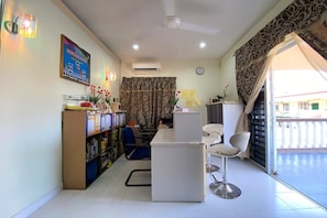 Miscellaneous - OYO 90159 Zahaar Hotel (George Town)