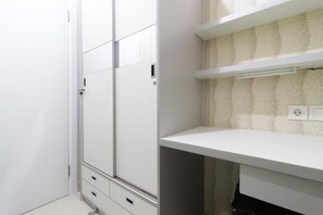Interior - Green Pramuka City by SR Property by Zuzu (Jakarta)