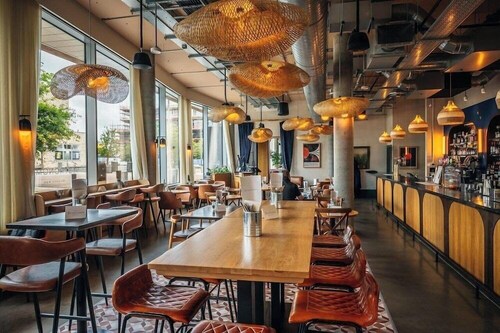 Turing Locke, Eddington