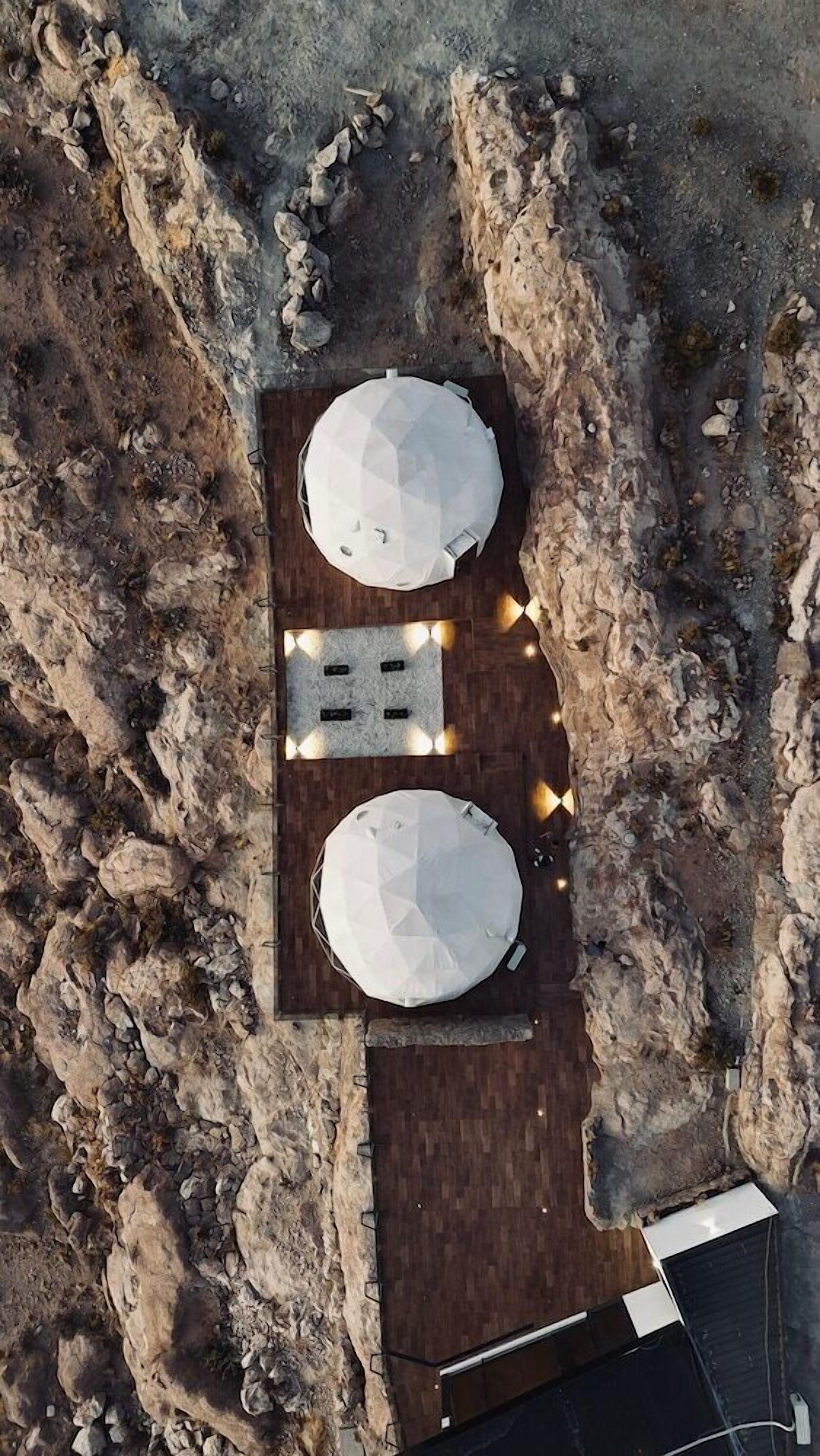 المنشأة من الخارج