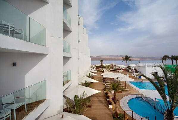 Outdoor pool - The Reef Eilat Hotel by Herbert Samuel (Eilat)