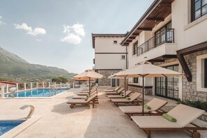 室外游泳池
