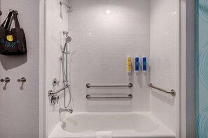 Bathroom - Tru by Hilton Galveston, TX (Galveston)