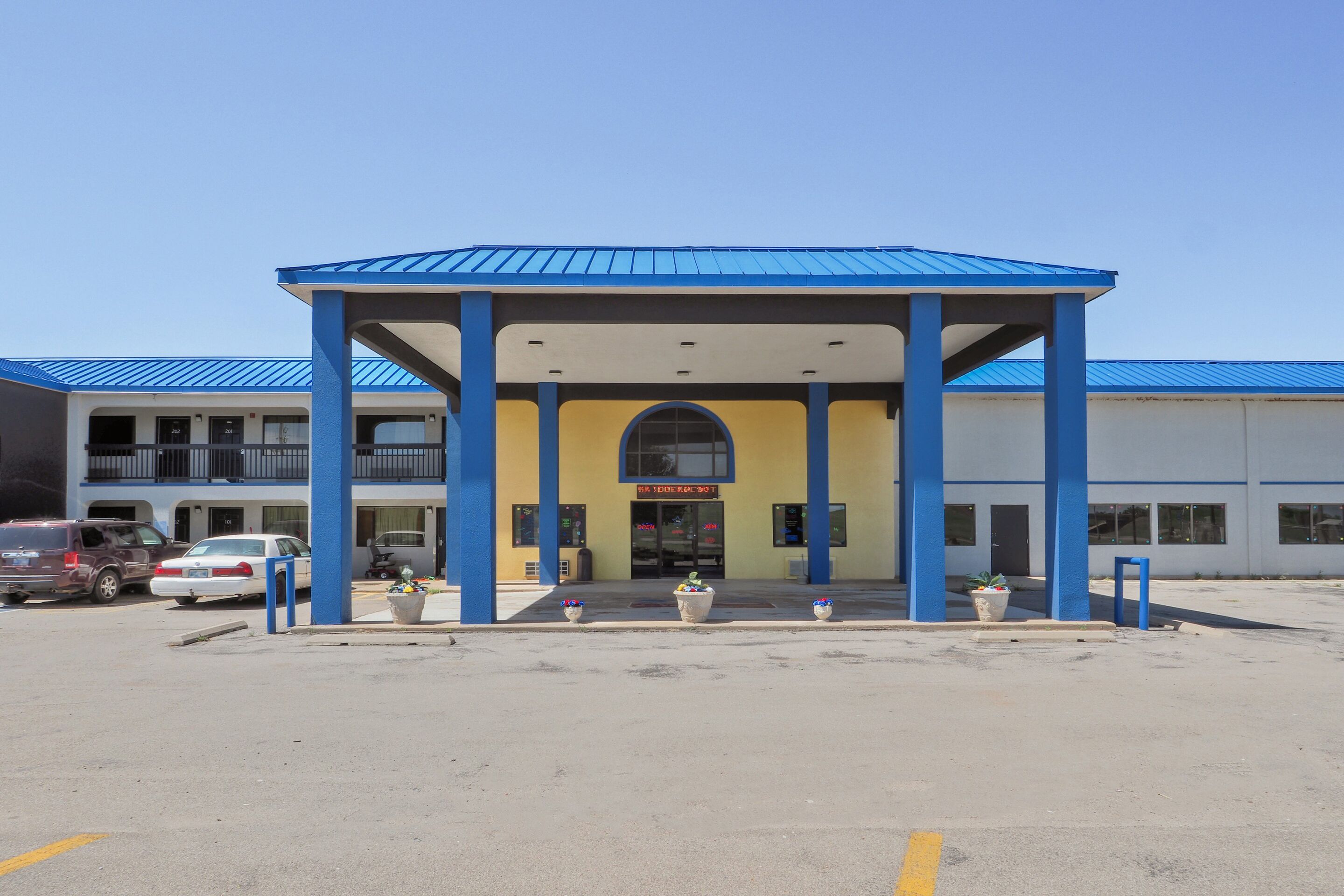 المنشأة من الخارج